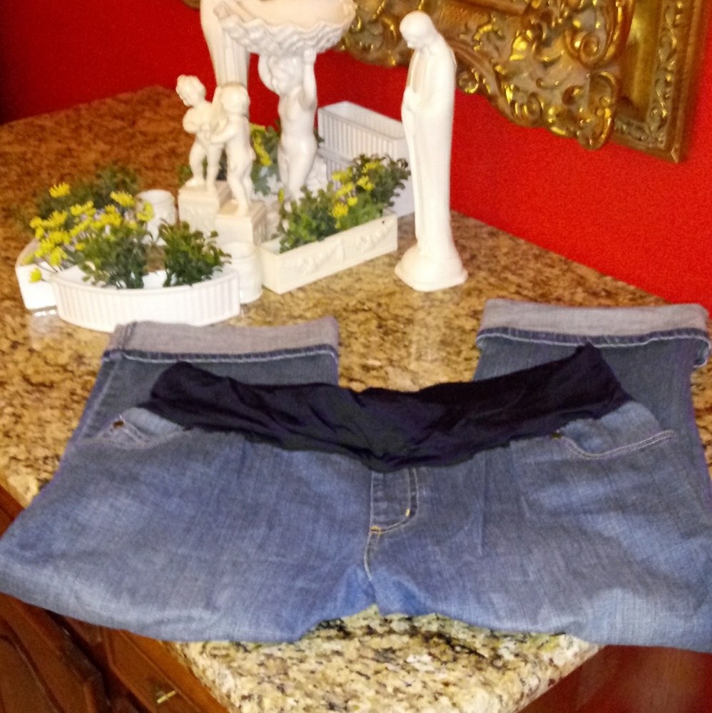 Liz Lange Maternity Jean Capris